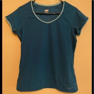 Women’s Nike shirt